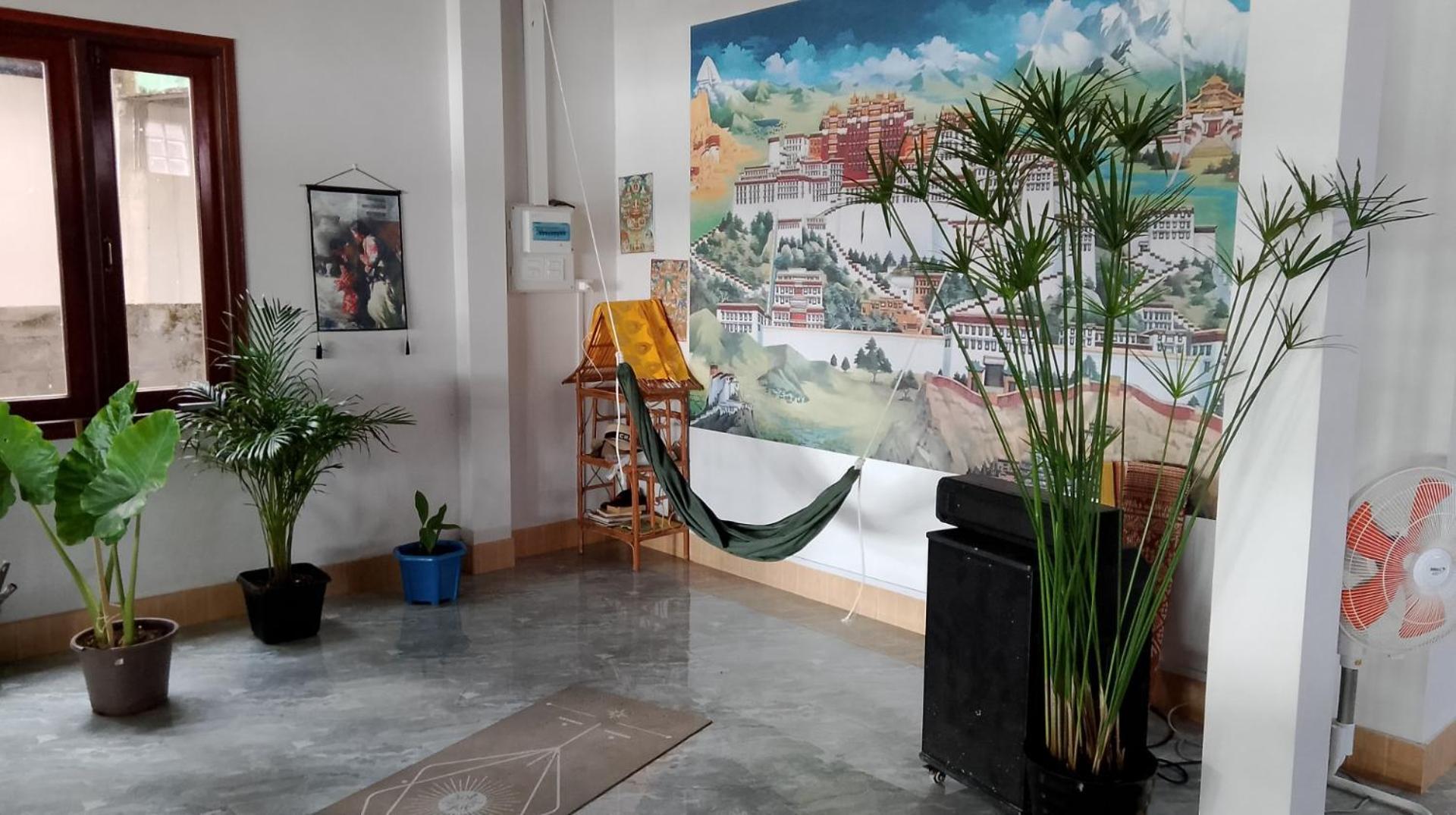 Tibet Restaurant And Hostel Nakasong Ngoại thất bức ảnh